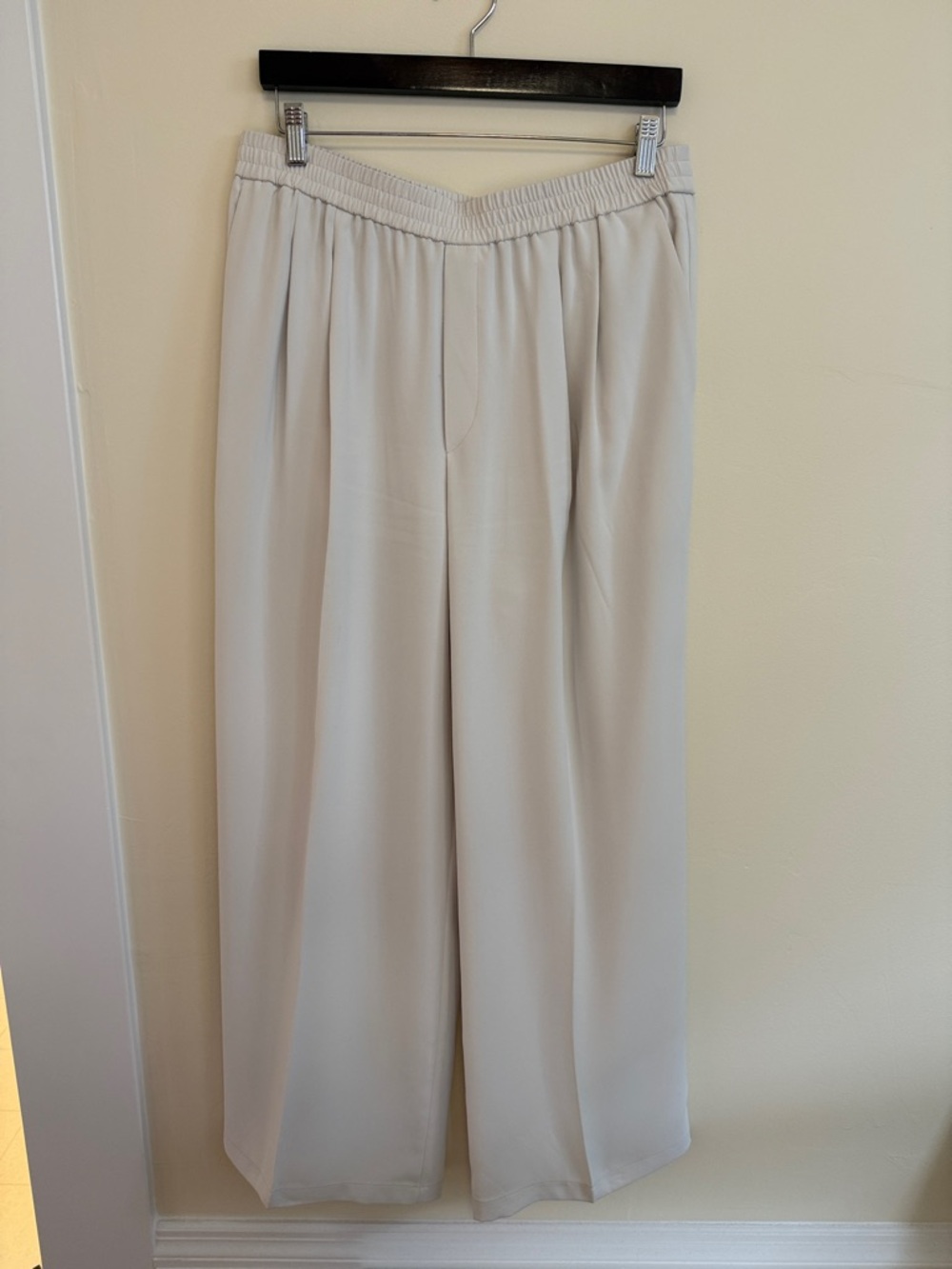 🐝 NWOT 🐝 Uniqlo Womens Wide-Leg Elastic Waist Trousers - Light Cream